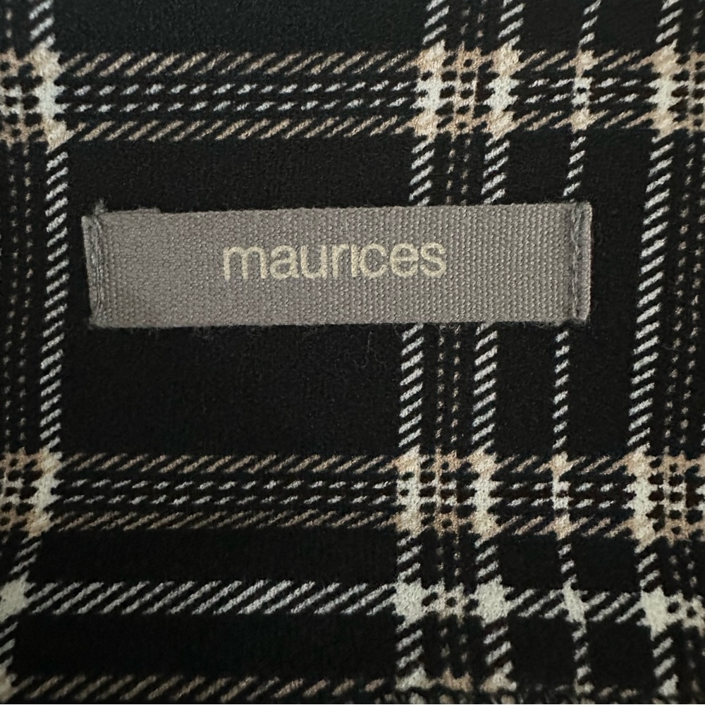 Maurices Womens XS Black & White Plaid Flare Pants 97% Polyester 3% Spandex - Picture 4 of 8